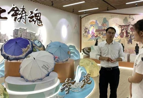 浙理工科藝暑期社會(huì)實(shí)踐活動(dòng)走進(jìn)崧廈鎮(zhèn)——品虞傘文化，鑒傘虞發(fā)展，共育兒童未來(lái)