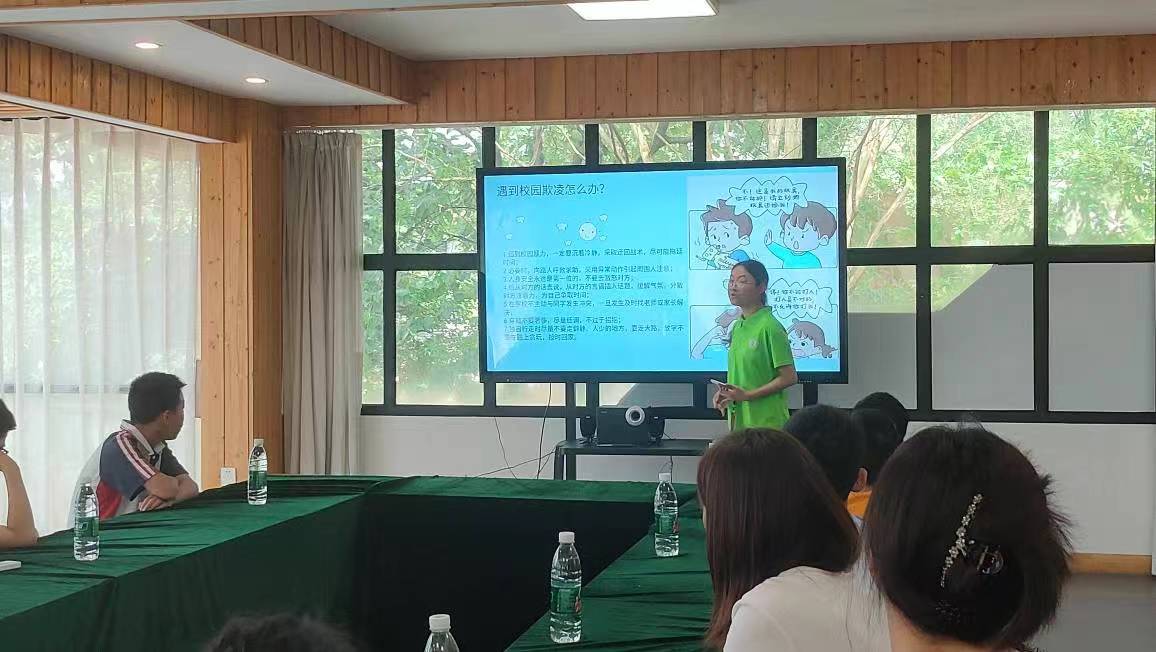 書屋宣講潤童心，利劍護蕾筑安全